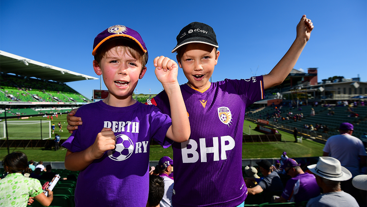 Glory v Adelaide 2020 - two young boys